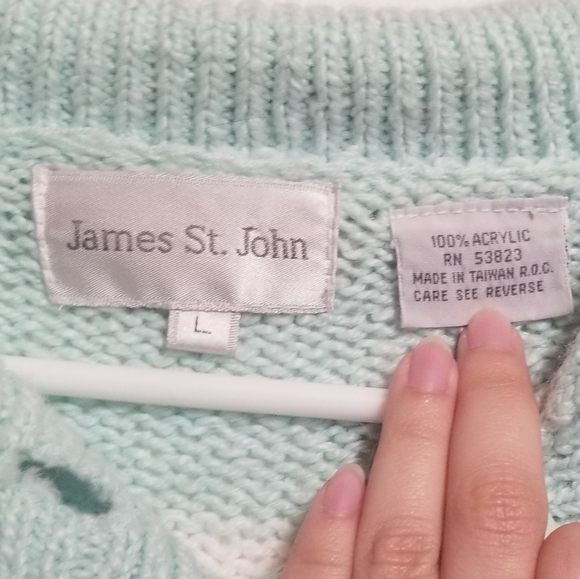 80s Blue and White knit Button Cute Shirt - Picture 6 of 8